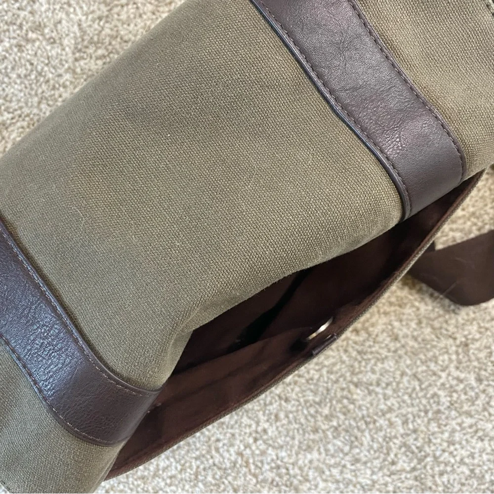 Platinum Vintage DSLR Messenger Style Canvas Camera Bag | Army Green & Brown